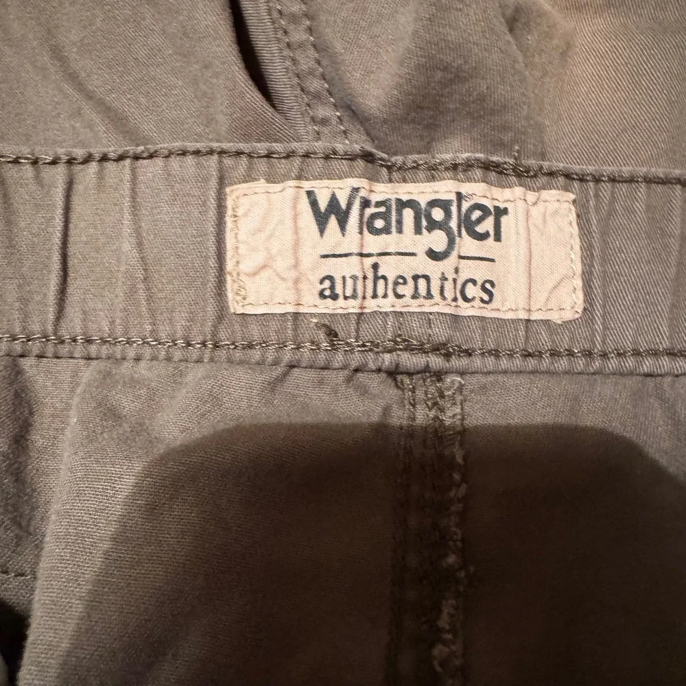 Wrangler Authentics Mens Brown Cargo Shorts XL 40-42 Elastic Waist Drawstring